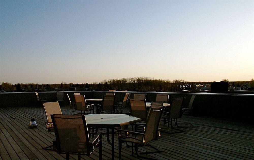 Executive House Suites Hotel & Conference Centre High Level Eksteriør billede